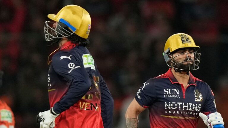IPL 2026: اینڈری فلاور نے آر سی بی کی سست بیٹنگ اور ٹاپ پوزیشن کا راز کھول دیا