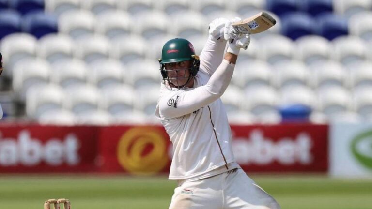 Louis Kimber ki شاندار بیٹنگ: Northamptonshire ki Gloucestershire ke khilaf thrilling jeet
